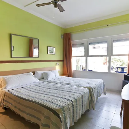 Отель Cala Bona Y Mar Blava 2*