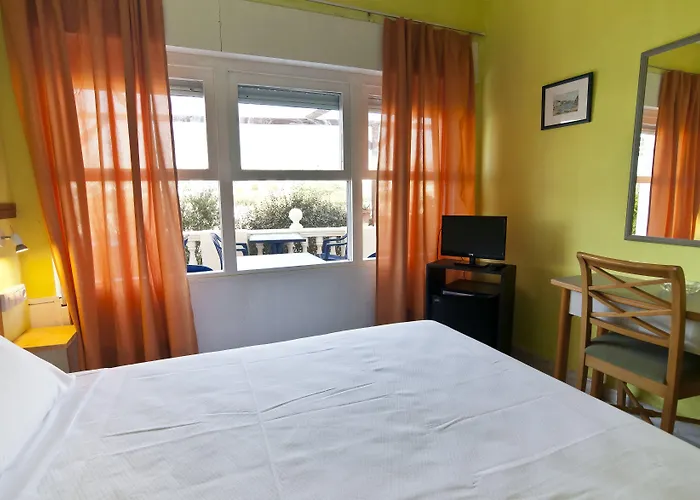 Cala Bona Y Mar Blava Otel