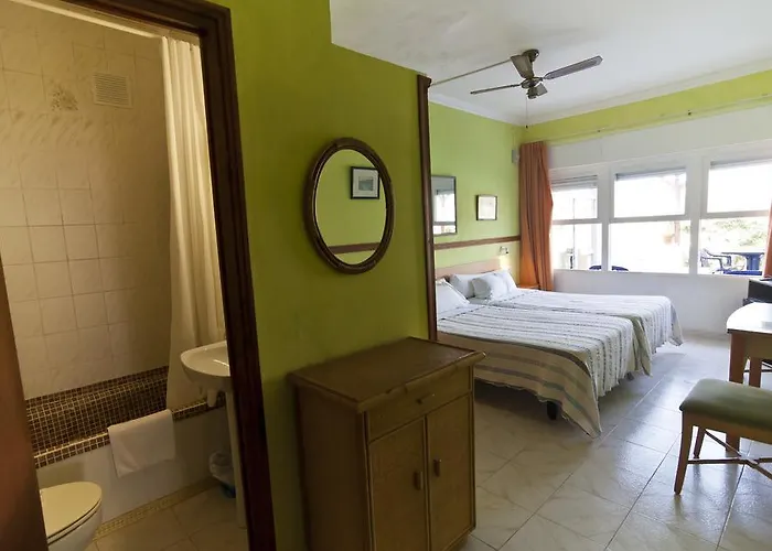 Cala Bona Y Mar Blava 2*